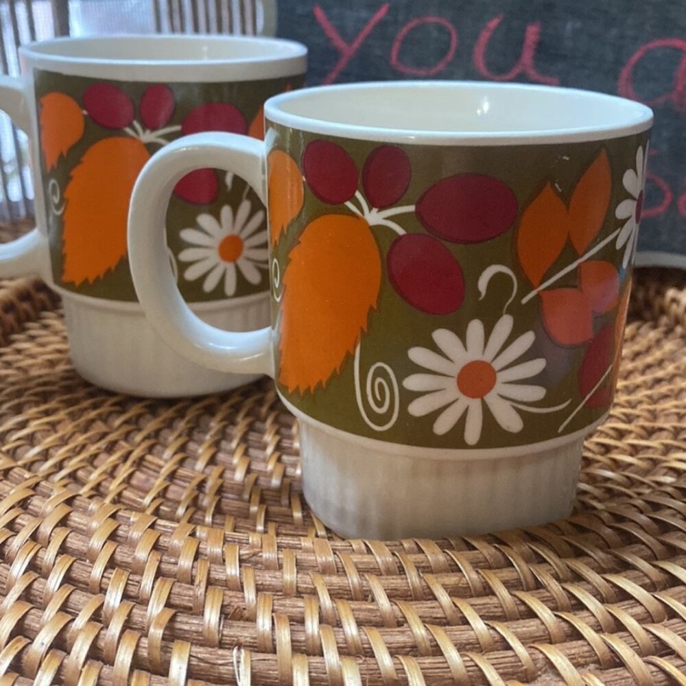 59- (VK) Vintage. Kitchen. Japanese.Hand Painted. Stacking Cups.Rare Find.